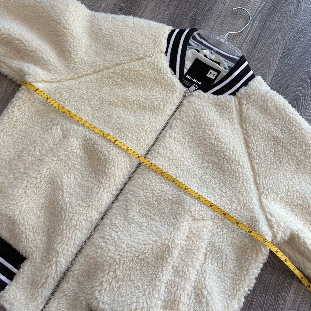 Under Armour Cream Teddy Sherpa Bomber Jacket Size M Excellent Condition - Picture 7 of 7